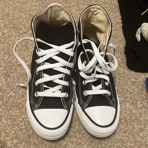 Black High top Converse